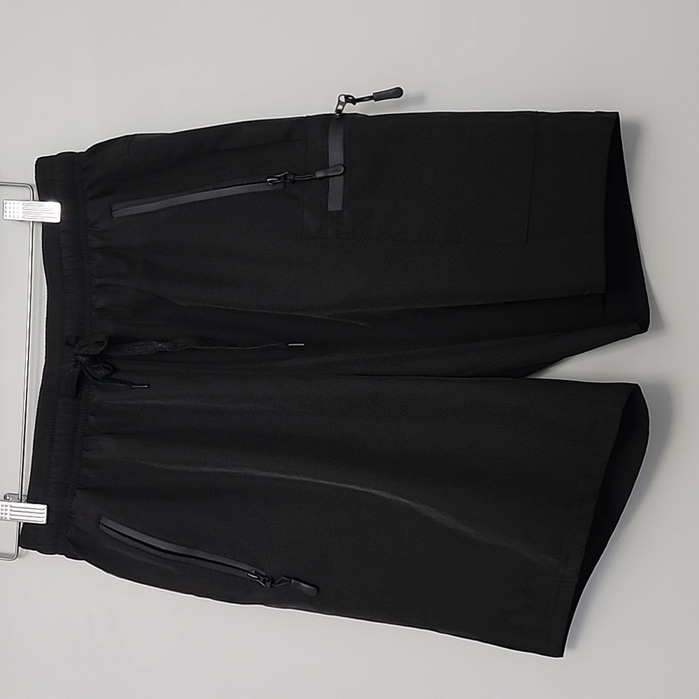 Bathrins Shorts size Small